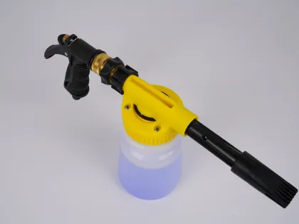 Foamer that Connects to Any Garden Hose