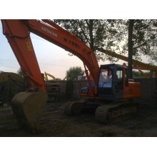 EXCAVATOR ZX200/ZX210