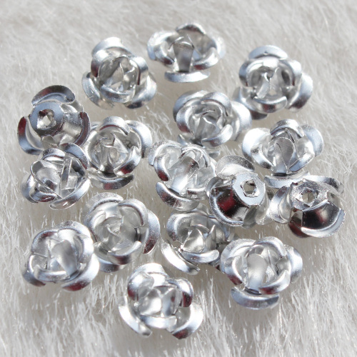Embellissement décoratif en aluminium perles de fleurs Appliques