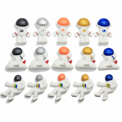 New Flatback Resina Spazio Astronauti Figurine per gioielli Orecchino Pendenti Ornamento Charms fatti a mano Accessori testa fai da te Craft