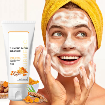 Cleansista per il viso di curcuma: rimozione del punto nero, illuminatore a punto scuro, sbiancamento, idratazione, controllo dell'olio, restringimento dei pori, lavaggio del viso in schiuma