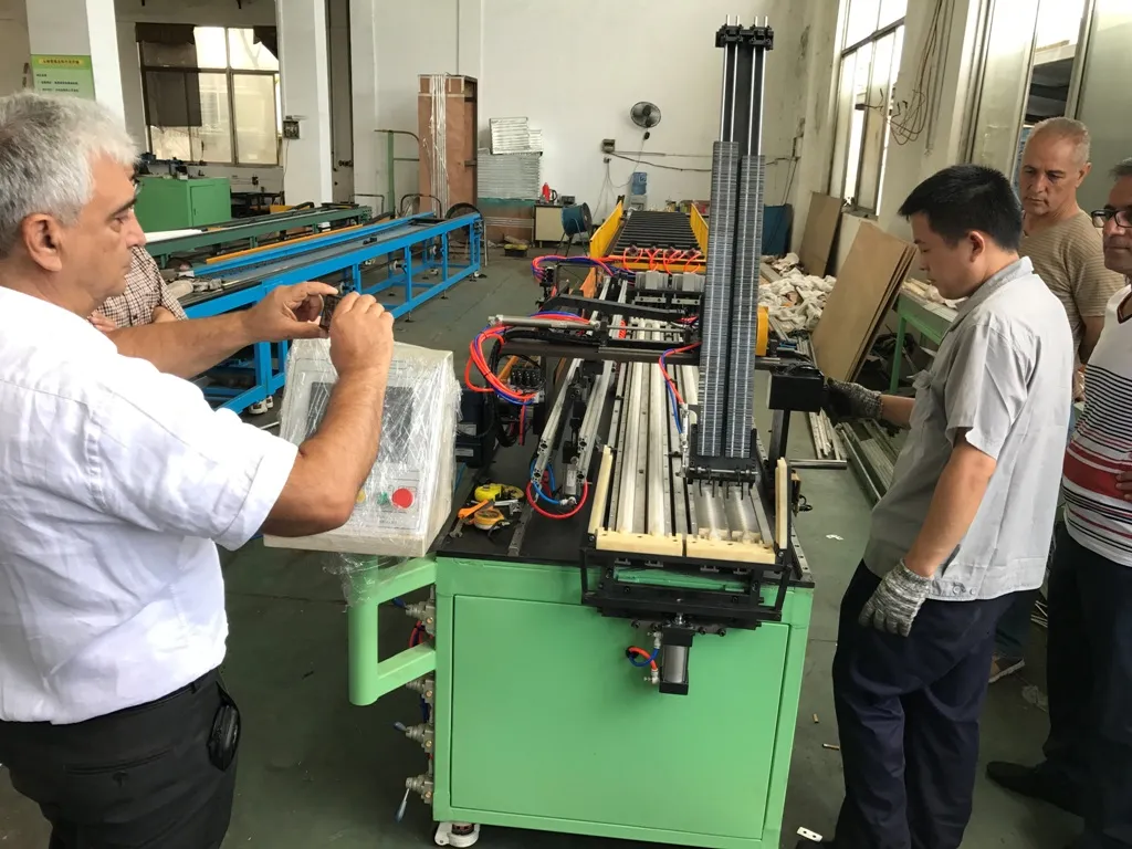 Evaporator Aluminum Coil Fin Inserting Tube Expanding Equipment with Four Stations