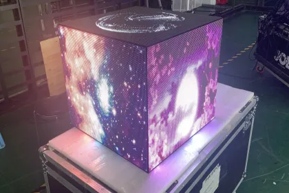 Outdoor Waterproof Wall Mounted P3.91 Magic Cube LED Screen 500x500mm