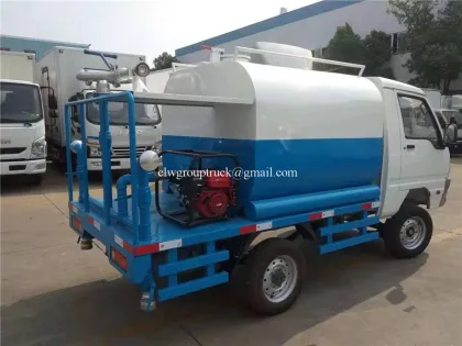 CLW 4x2 water spray sprinkles truck