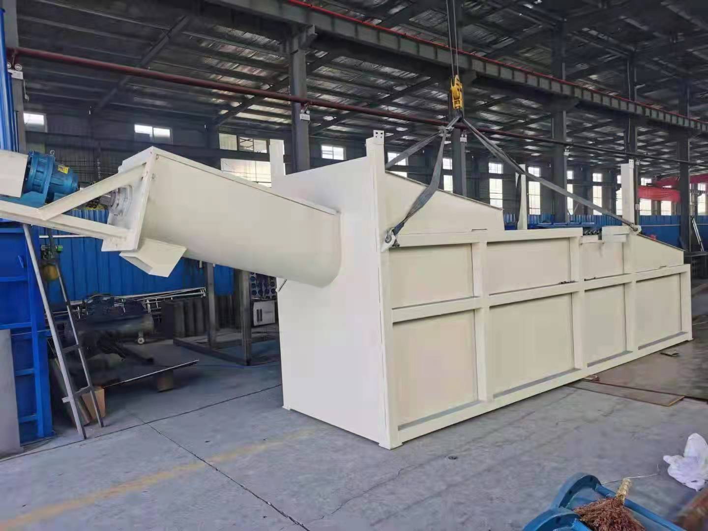 Sand and gravel separator