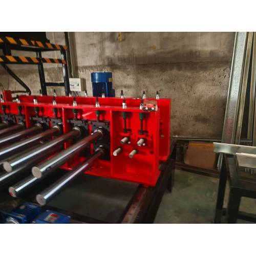 အားဖြည့်စက်ဖြင့် အလိုအလျောက် အဖုံးဖွဲ့စည်းခြင်း။