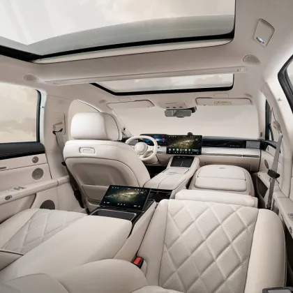 2025 Luxury Chinese Electric Sedan: Hua Wei Stelato S9 4WD