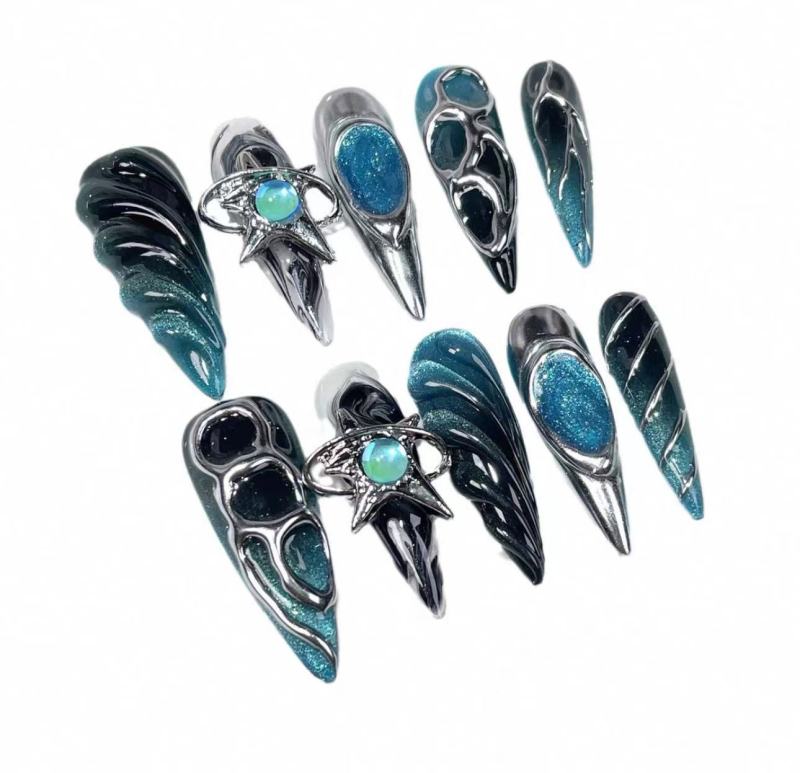 Sweet and Cool Bad Girl Wearable Nails, European and American-Style Embossed Metal Designs with Heavy Craftsmanship and Ultra-Lo