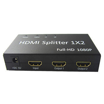 HDMI फाड़नेवाला, 1 x HDMI डिवाइस 2 x HDMI संगत मॉनिटर्स को आसानी से विभाजित करने के लिए अनुमति देता है