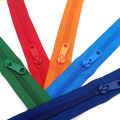 Rainbow Nylon Zipperband vum Gaart