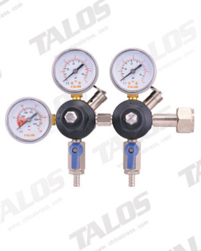 2 Pressure Beer Regulators with Model 1073105