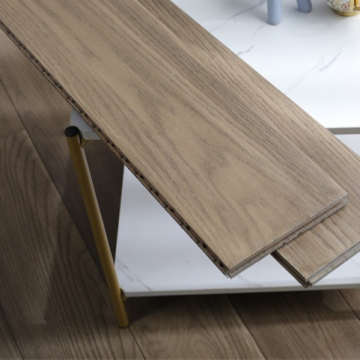 Nueva llegada piso de madera maciza de roble preacabado de 18 mm