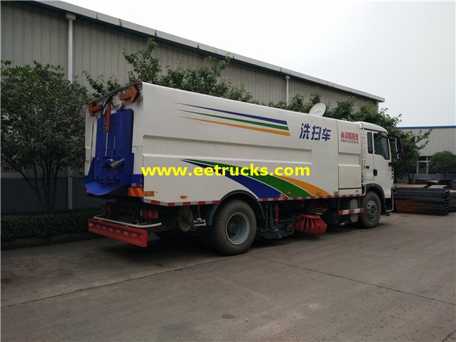 HOWO 10 CBM Vacuum Road Sweeper Trucks