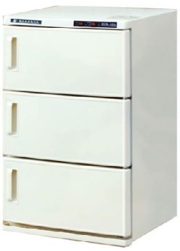Electric T owel warmer, 3-door, 3-shelf
