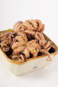シーフードの味付けスパイシーなタコ