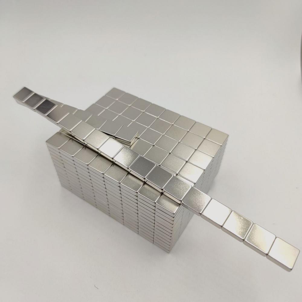 13x13x4 mm Neodym Seltener Erde großer Würfel Magnet N52