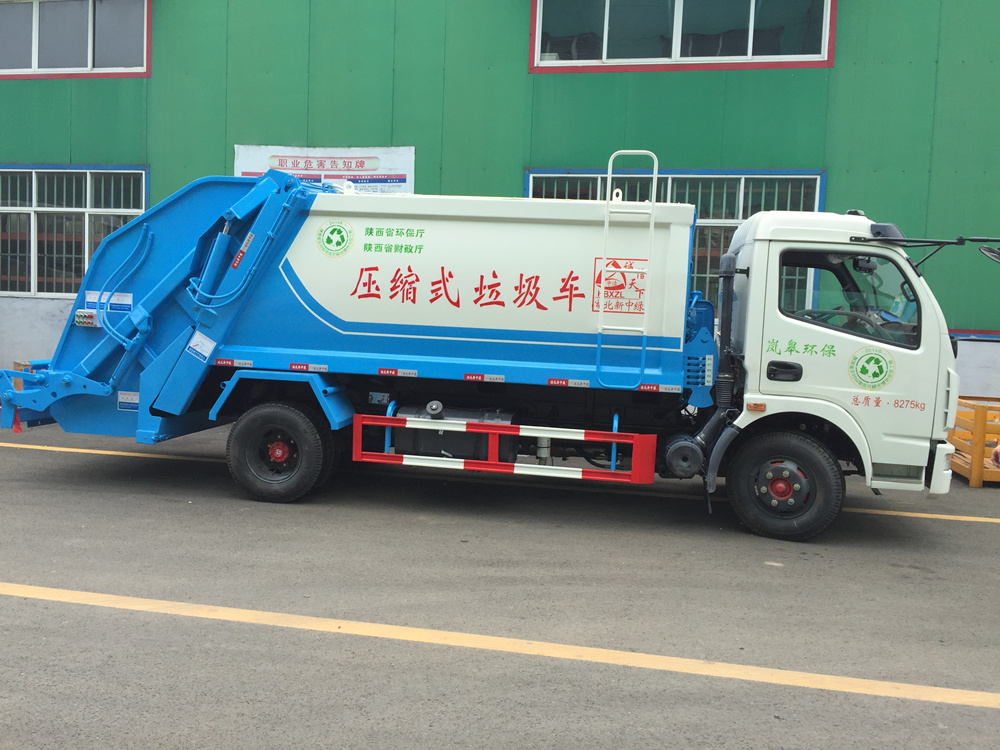 Compactor garbage truck