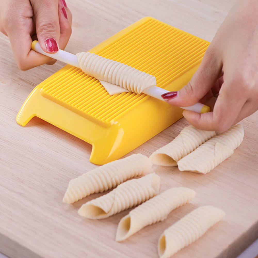 3PCS/Set Plastic Pasta Macaroni Cutting Board Rolling Pin Spaghetti Gnocchi Maker Cutter Baby Food Supplement Molds Kitchen Tool
