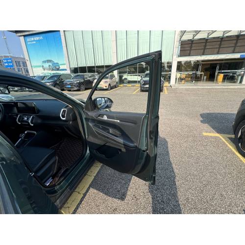 Kia Sonet base model suv