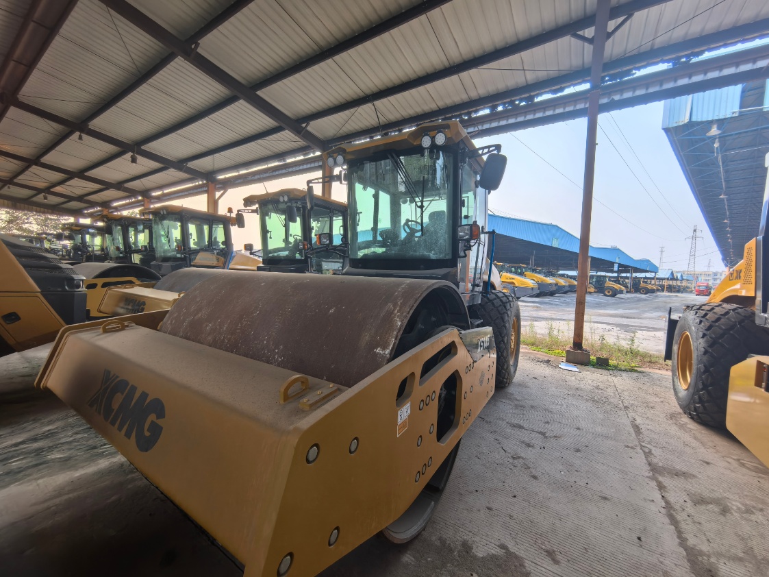 XCMG XS145 Single Drum Rollers
