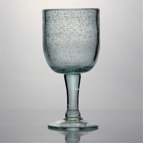 緑の泡立ったリサイクルガラスゴブレット赤ワイングラス