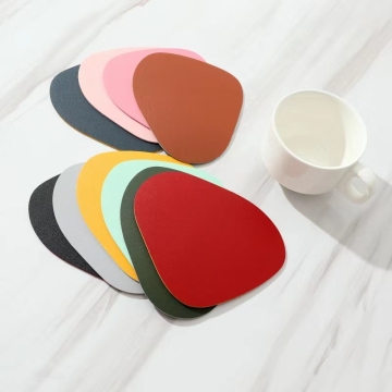 Set 8 PVC Leather Coaster: Bentuk Tidak Teratur untuk Perlindungan Minuman Dingin &amp; Panas