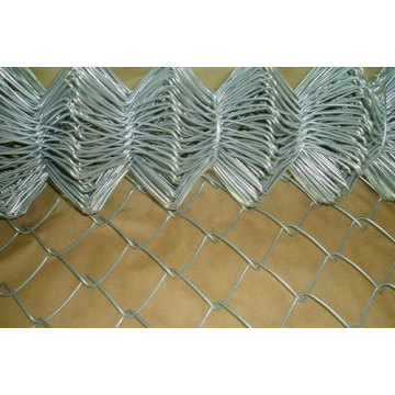 PVC beschichtete Diamantform Drahtgitter Sportfield Chain Link Zaun