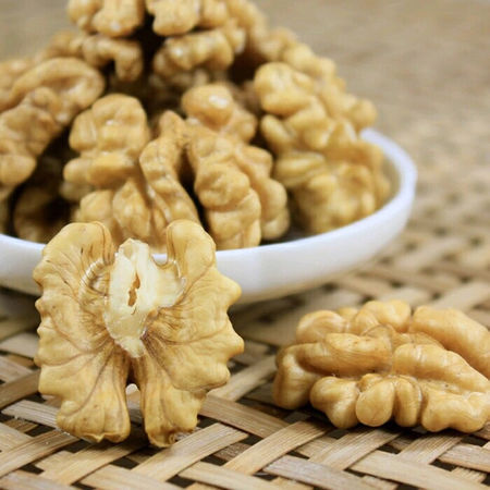 Buah Kering Delicious Nuts Chinese Walnut