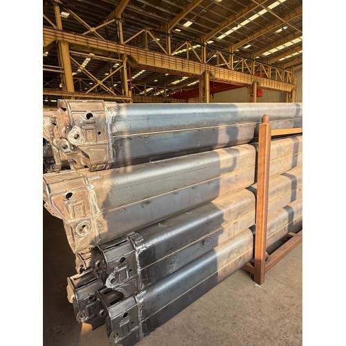 300-метровая модель крановой стрелы на грузовике, 4 секции