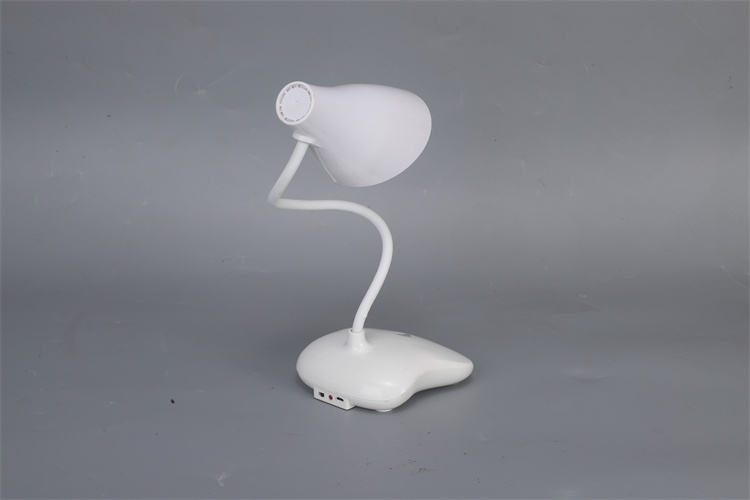 Competitive Price Customized Modern Flexible Rechargeable LED Desk Lamp For Sale