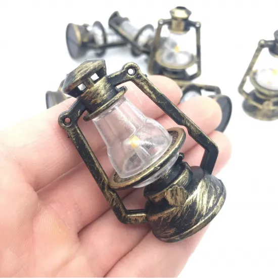 Miniature 2 Color Doll House Lantern Toy: A Retro Kerosene Lamp Playset