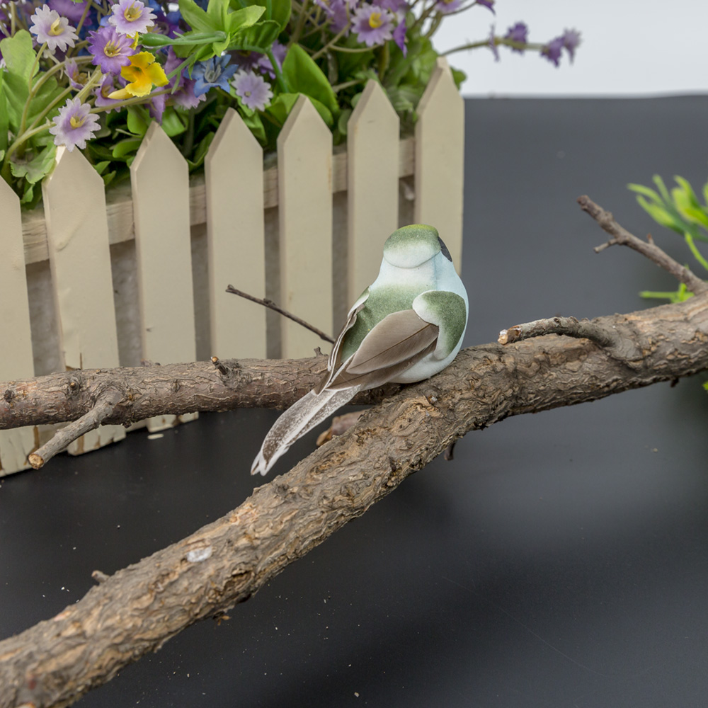 Artesanía de aves con plumas