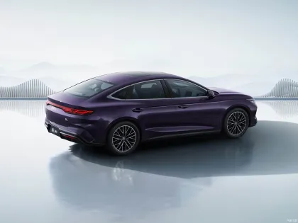 BYD Qin L: Pioneering Fifth Generation DM Technology in New Energy Vehicles
