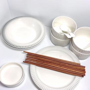 Minimalist White Ceramic Plate Set with Streamlined Aesthetic
