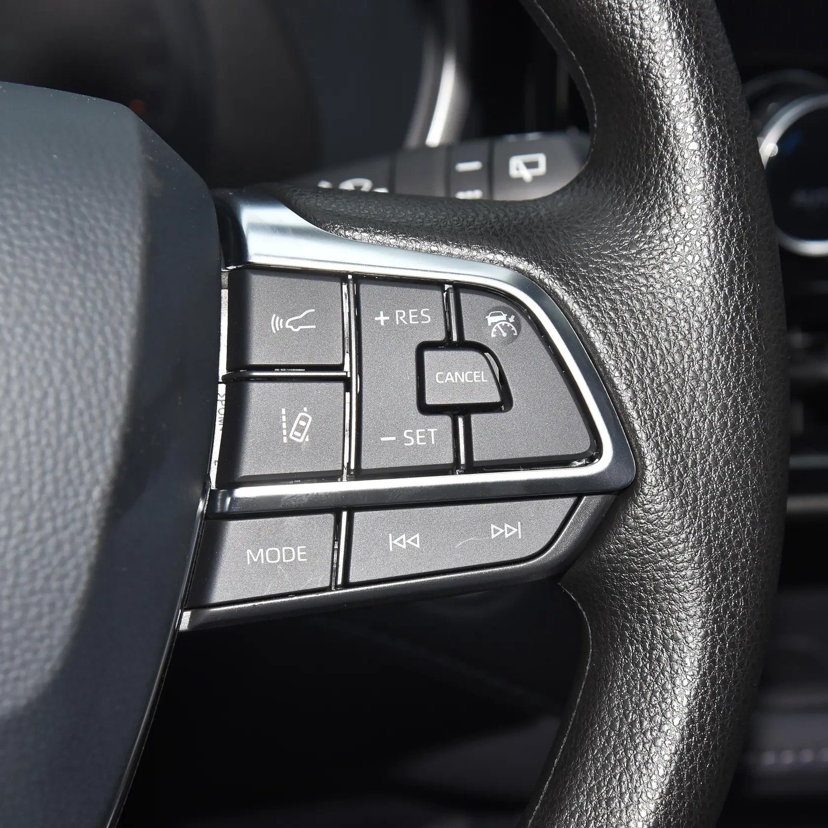 Dual Engine 2.5L Flagship Hybrid SUV