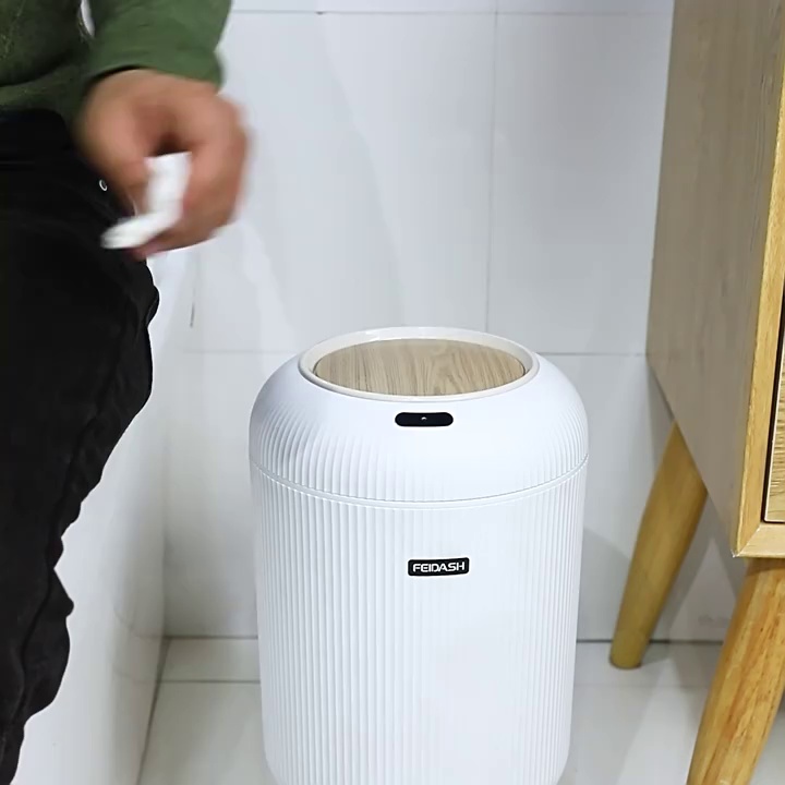 Customizable Compact Smart Sensor Waste Bin for Home Use