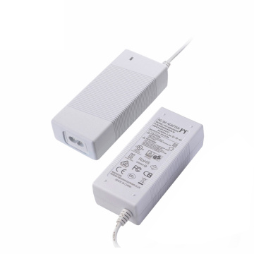 Universal White 18V 3A AC DC -adapters