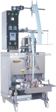 Triangle pouch packaging machine