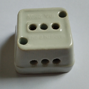 Ceramic Socket Porcelain Female Industrial Socket 250V 10A 385 Socket 3-Way
