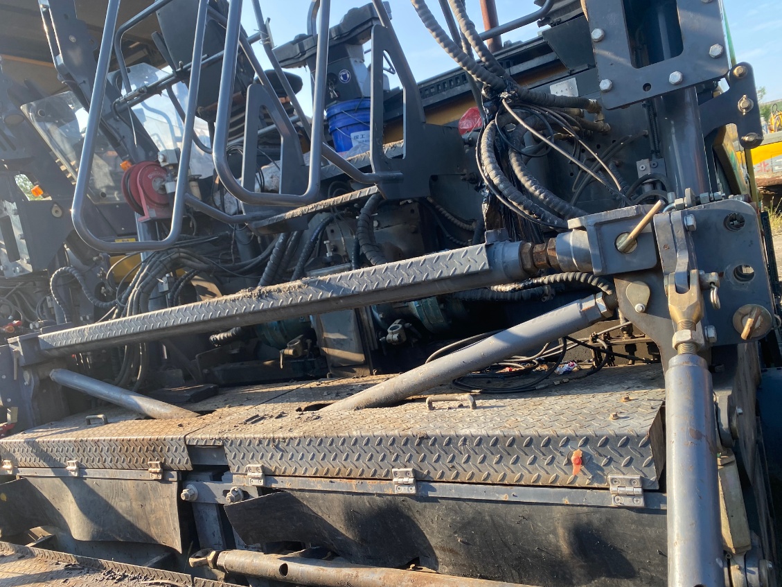 XCMG second hand RP1855T paver machine