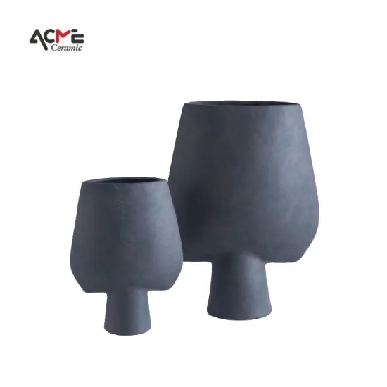 Antique Nordic Wabi Sabi Style Porcelain Vase: A Unique Table Ornament and Ceramic Flower Vase