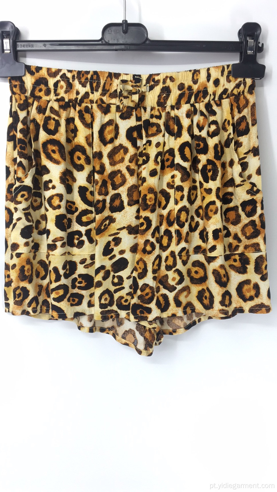 Shorts com estampa de leopardo para mulher