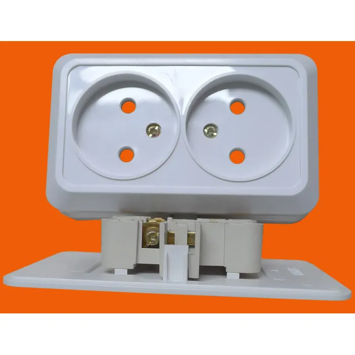 Soket Dinding Eropa dengan Sakelar Dua Posisi