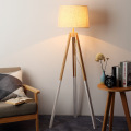 LEDER White Wooden Floor Lamp