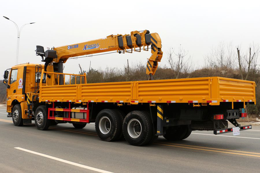 14T Crane Truck 2