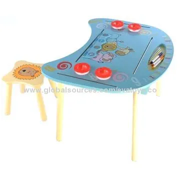 Cute wooden table and chair, 78.5x60x59cm table size, 26x26x27cm chair size