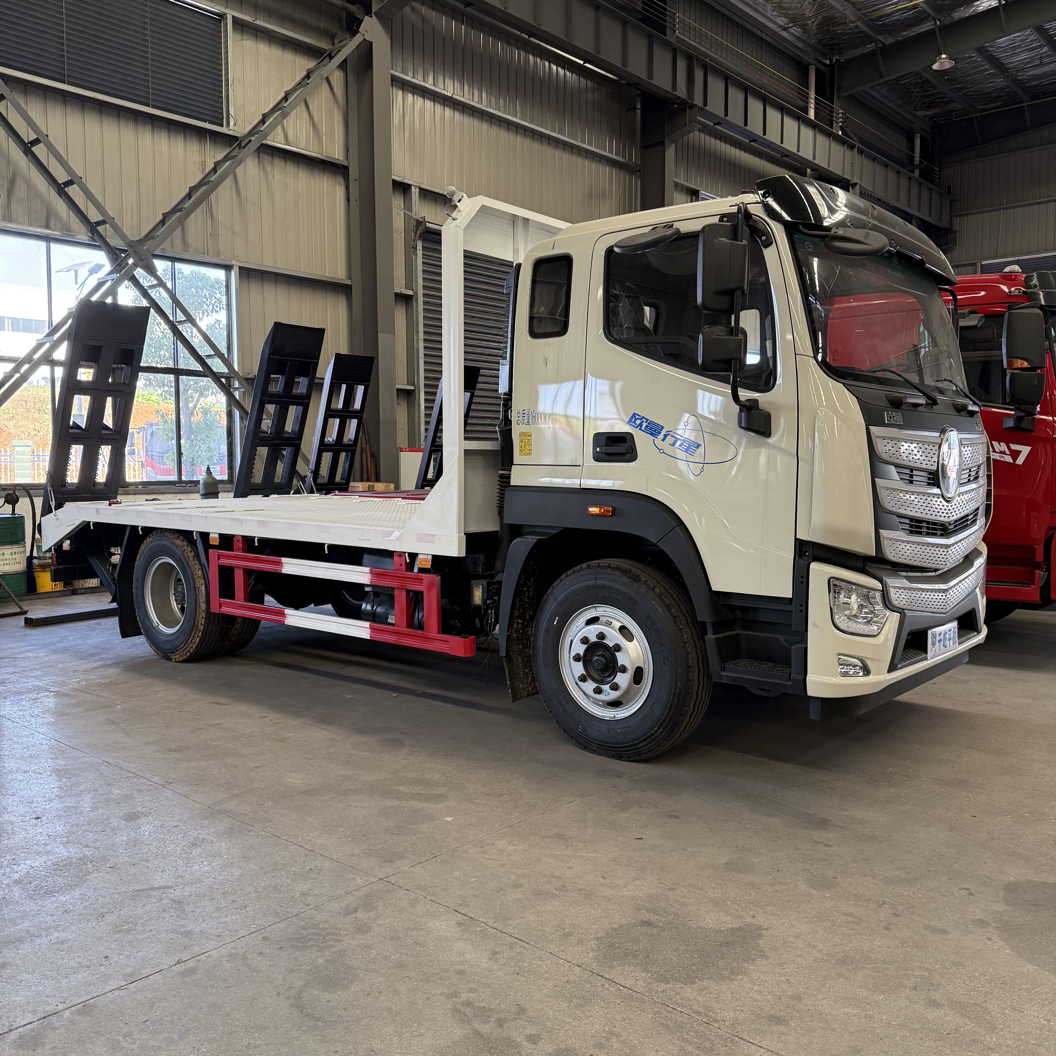 Heavy Duty Flat Plate Wrecker Vehicle