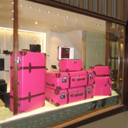 suitcase luggage display / magenta trunk decoration (M-10145)