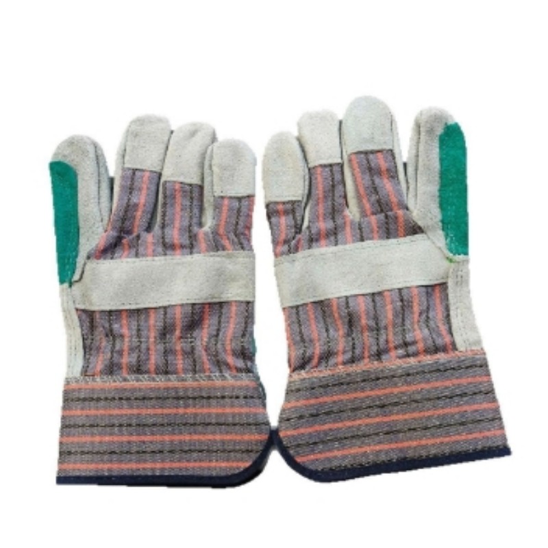 Fireproof Gloves Designed for Welding Professionals