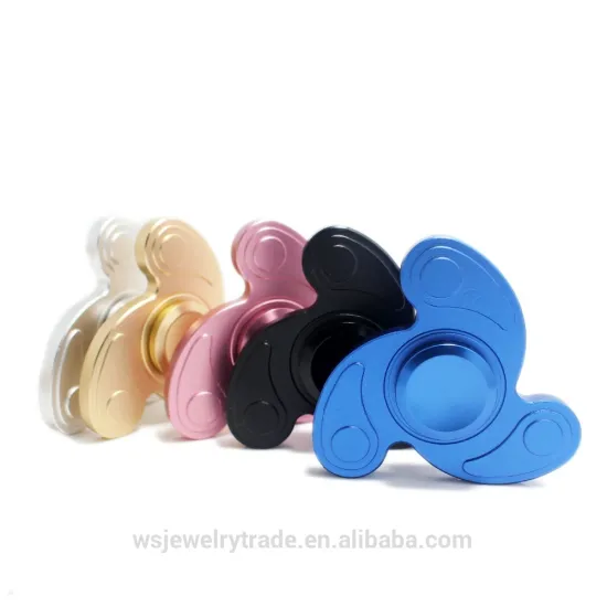 3 leaf aluminum alloy fingertips gyro Hot style relief refers to between the gyro hand spinner